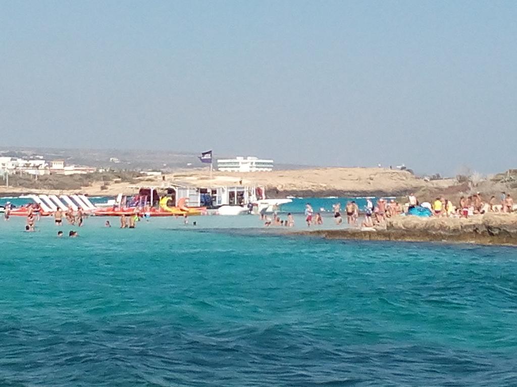 Sunshine Apts, Two Bedroom , Free Internet, No 3 Ayia Napa Eksteriør billede